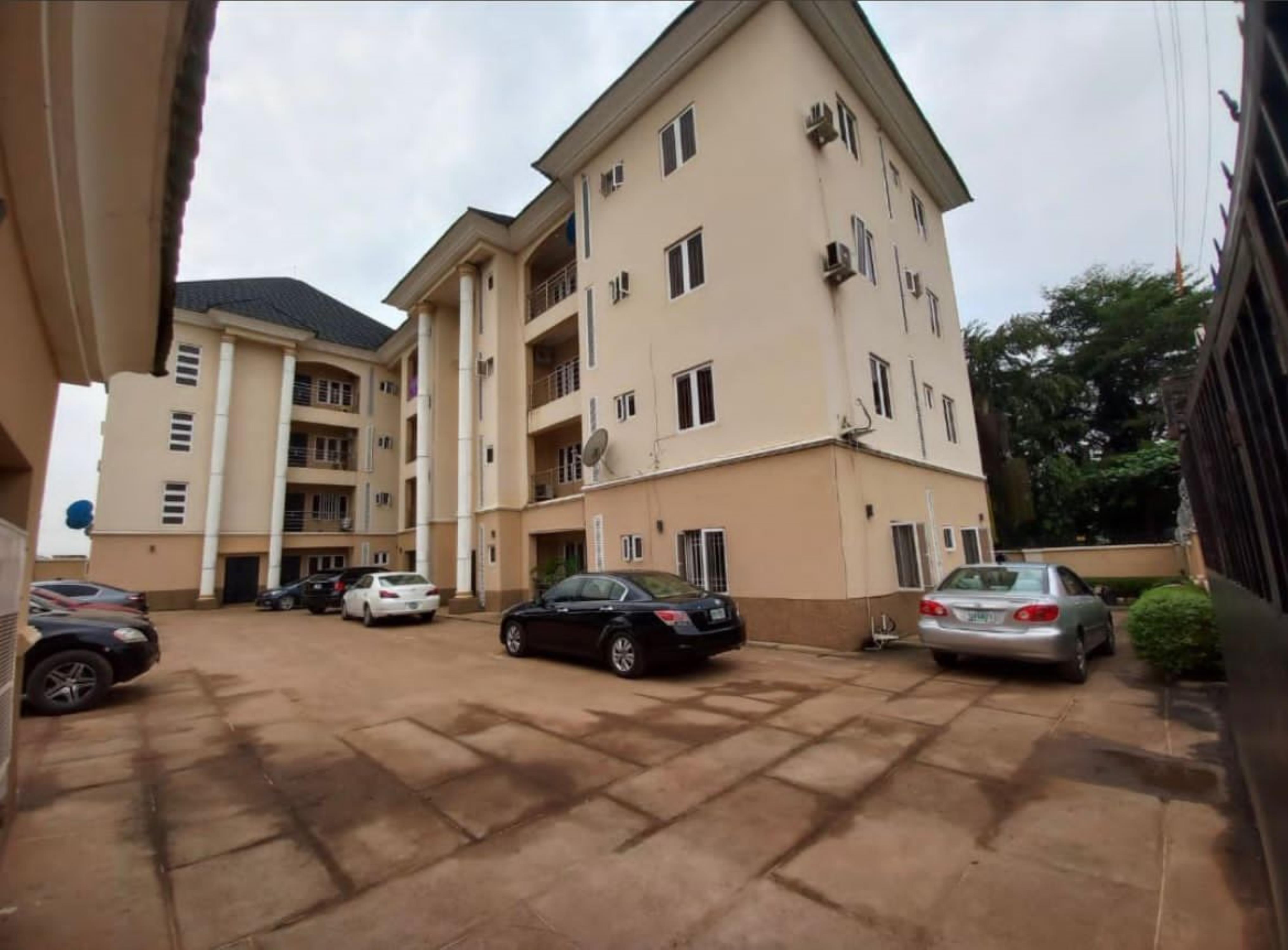 SPACIOUS 3 Bedroom FLAT | Strathium