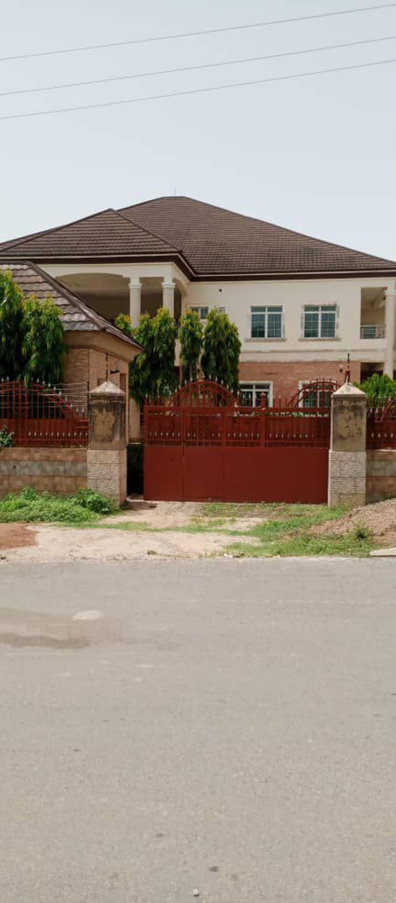 17 BEDROOMS MANSION+ 2 Bedroom BQ | Strathium