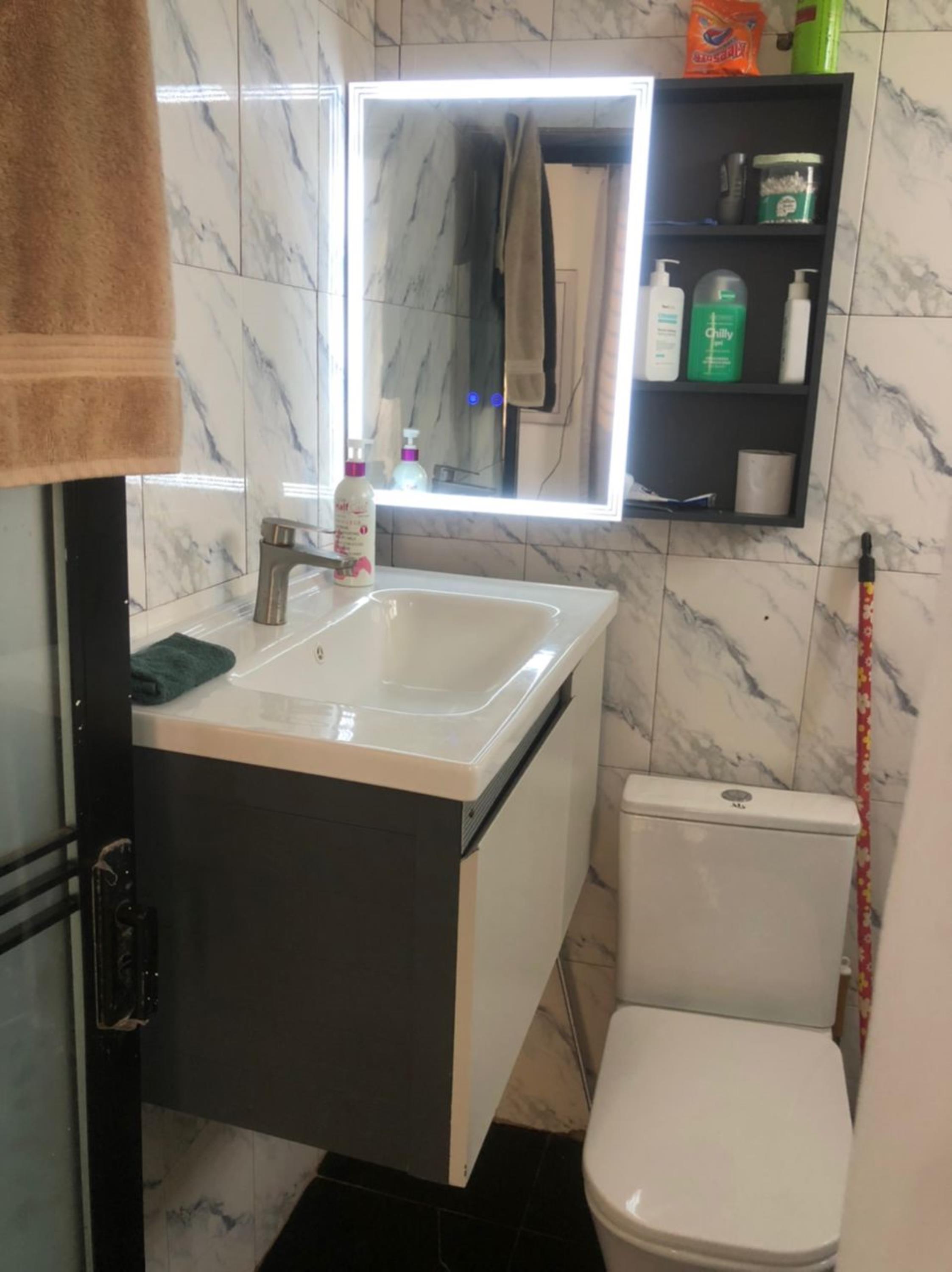 FURNISHED SINGLE ROOM SELF CONTAIN | Strathium