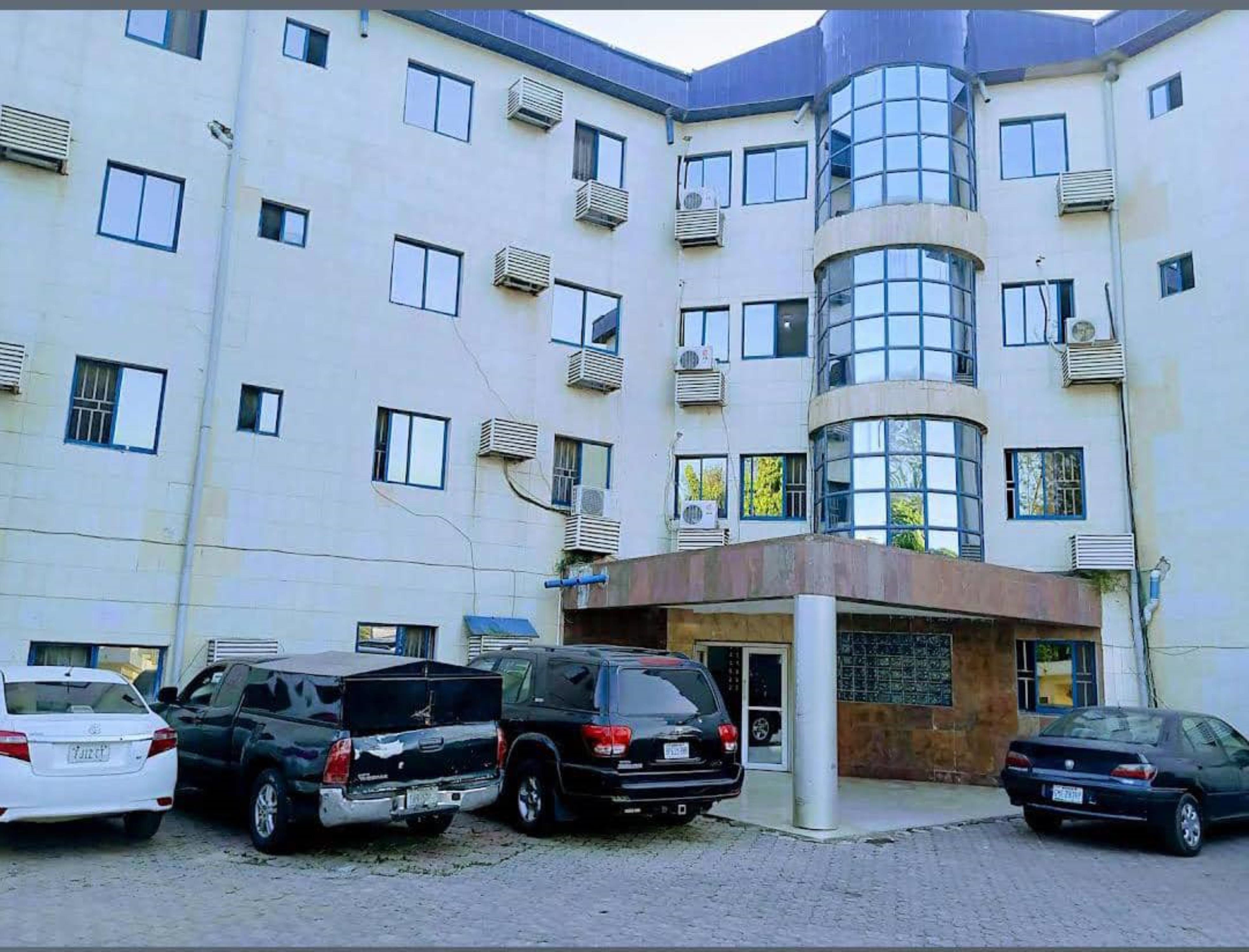 37 ROOMS HOTEL FOR SALE | Strathium