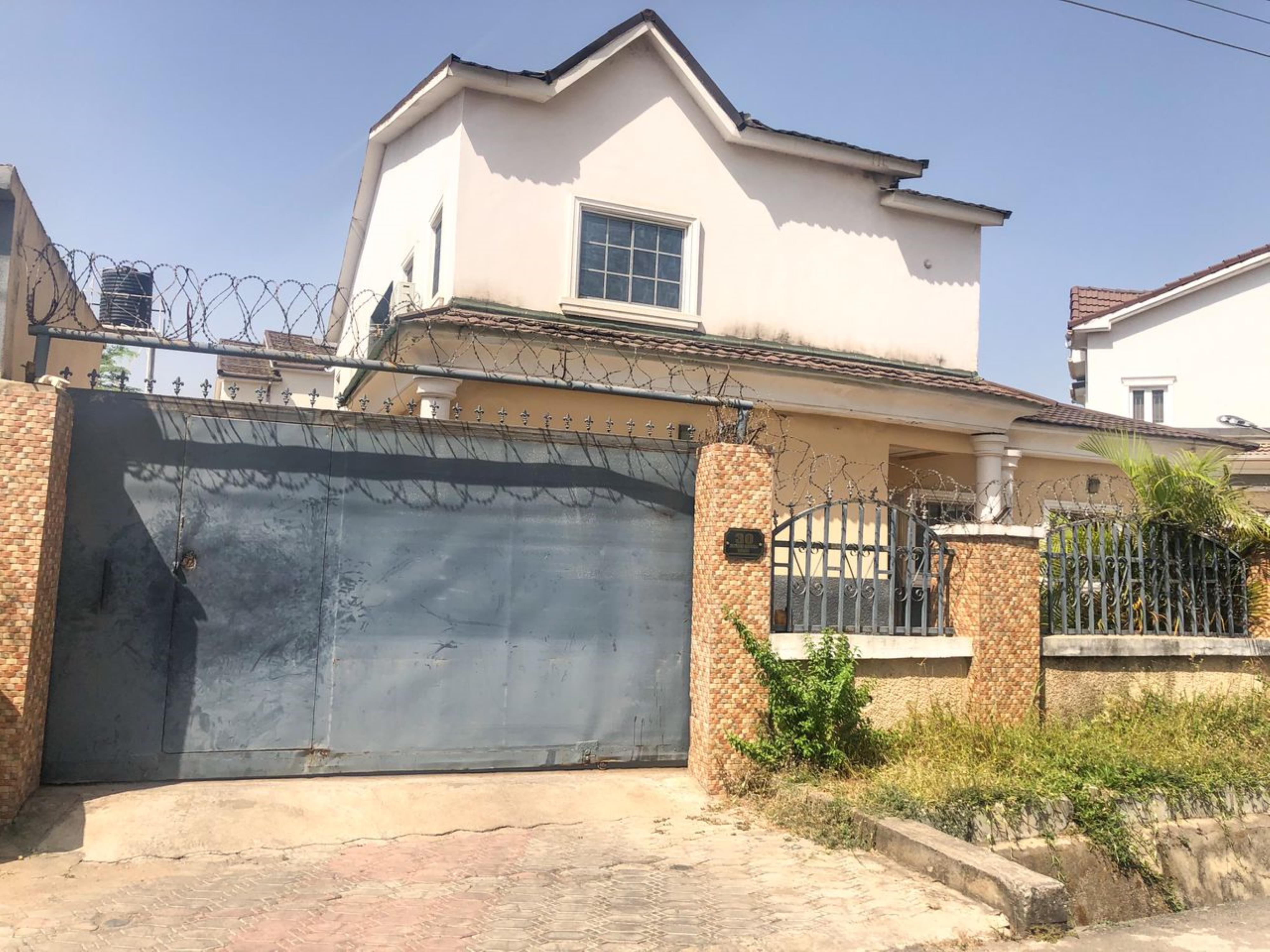 5 BEDROOMS FULLY DETACHED DUPLEX BQ | Strathium